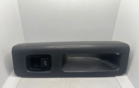 Volvo S40 Electric window control switch 8679477 3865