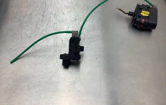 Mercedes-Benz SLK R170 Turbo solenoid valve A2029000178 9177449102