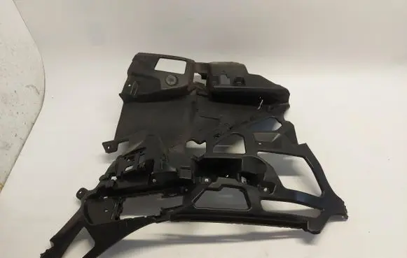 Front bumper mounting bracket