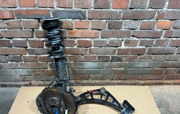 Mini Cooper Countryman R60 Front wheel hub spindle knuckle