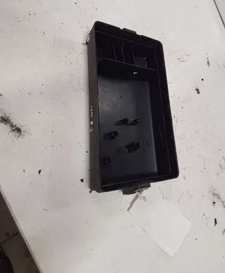 Audi A3 S3 8V Fuse box cover 5Q0937132