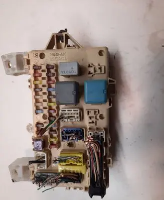 Toyota Corolla Verso E121 Fuse box set 892210F010 2490478681