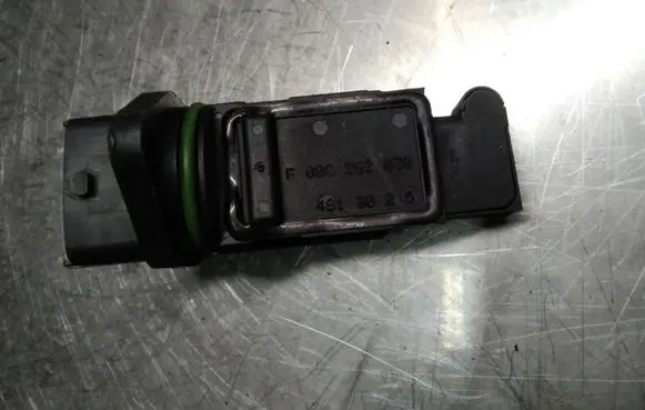 Nissan Primera Mass air flow meter F00C2G2030