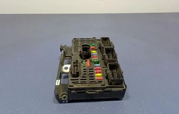 Peugeot 607 Fuse box set 9658539680