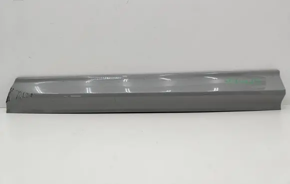 Volvo XC60 Front door trim (molding) 32208739