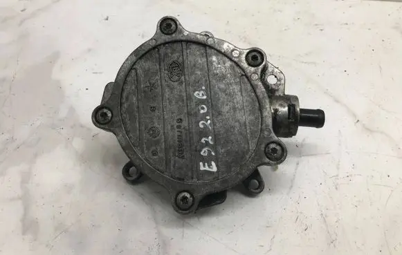BMW 3 E92 E93 Vacuum pump 06E145100D 02230205 134952