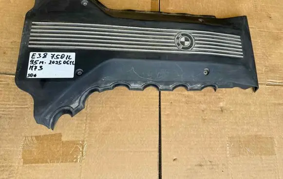 BMW 7 E38 Engine hood trim 1741955 11611741779 1741779