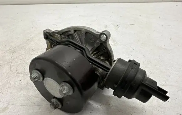 BMW 3 G20 G21 Water pump 06617622