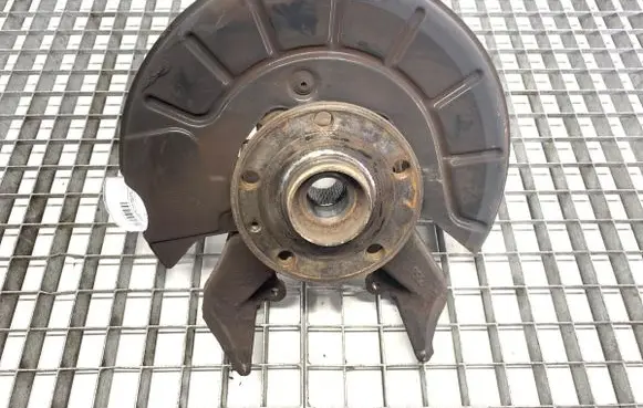 Volkswagen Golf VI Front wheel hub spindle knuckle 