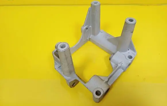 Audi A6 S6 C5 4B Power steering pump mounting bracket 078145363A
