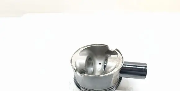 BMW X3 F25 Piston 18R12010 0840ZU