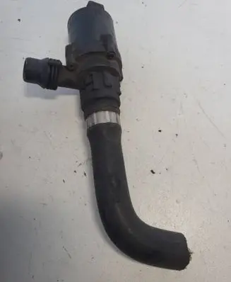 BMW 3 E90 E91 Engine coolant pipe/hose PA66GF30