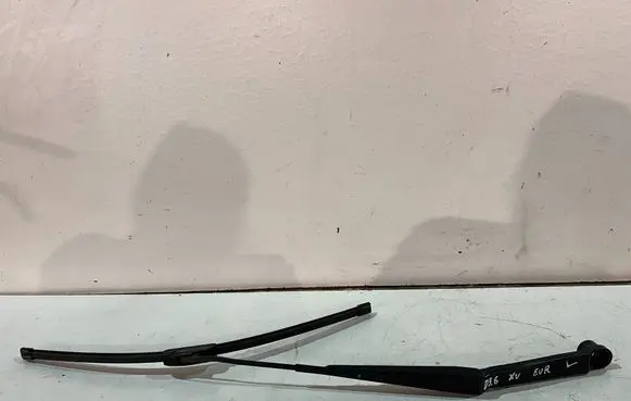 Subaru XV Front wiper blade arm