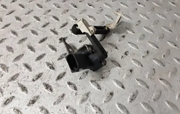 BMW X1 U11 Headlight/headlamp level sensor 6892286 37146895466 6895466