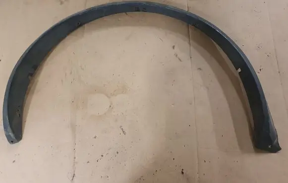 Volkswagen Golf I Front arch trim 171853717