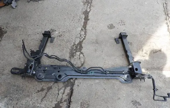 Renault Kangoo III Radiator support slam panel bracket 