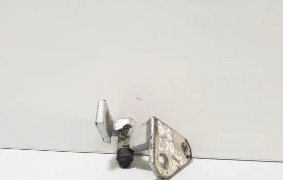 Volkswagen PASSAT B6 Front door upper hinge