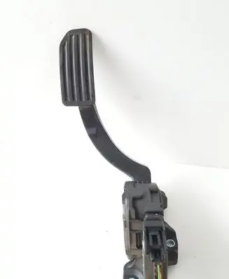 Volvo XC60 Accelerator throttle pedal 6G929F836CD