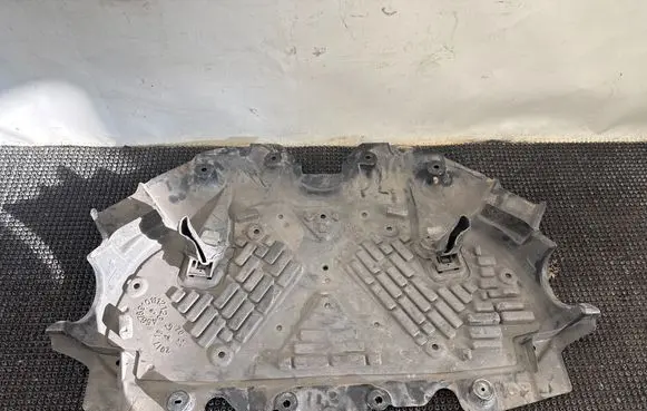 Mercedes-Benz S C217 Engine splash shield/under tray A2225240605