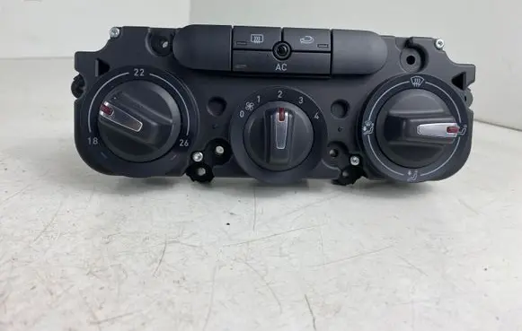Seat Altea Climate control unit 5P0820047M 5HB00884806
