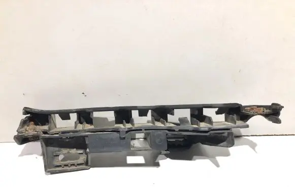Citroen C4 I Front bumper mounting bracket 9652507380