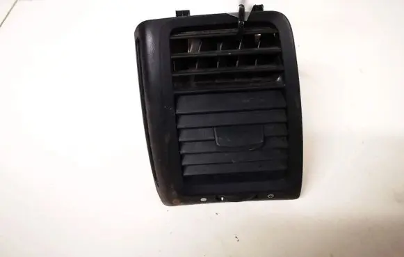 Honda Accord Dash center air vent grill e6165131500 e616-5131-500