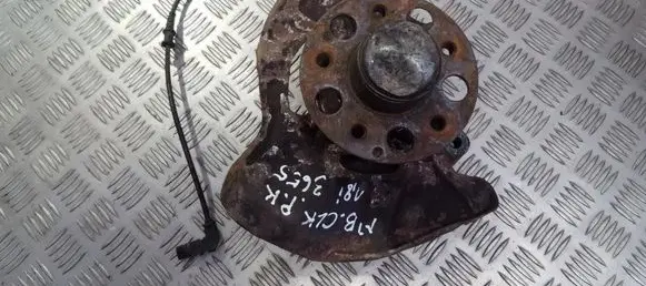 Front wheel hub