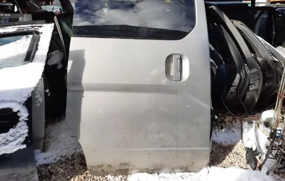 Nissan NV200 Rear door