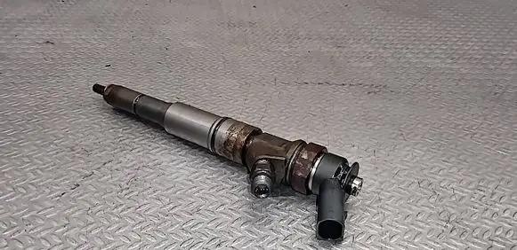 BMW 5 E60 E61 Fuel injector 0445110212 7794652