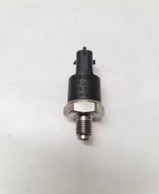 KIA Sorento Fuel pressure sensor 0281002405 971290066