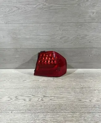BMW 3 E90 E91 Rear/tail lights 7289426