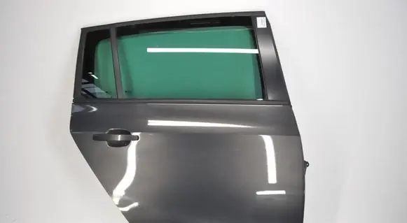 Opel Zafira C Rear door