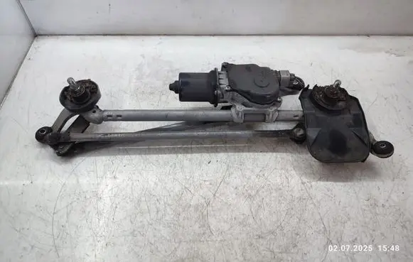 Infiniti Q50 Front wiper linkage and motor
