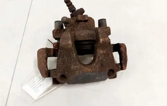 Renault Clio IV Front brake caliper 410002704R
