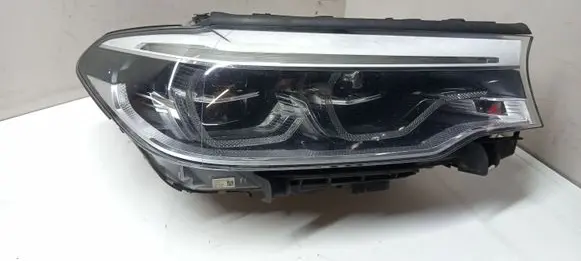 BMW 5 G30 G31 G38 Headlight/headlamp 8499122