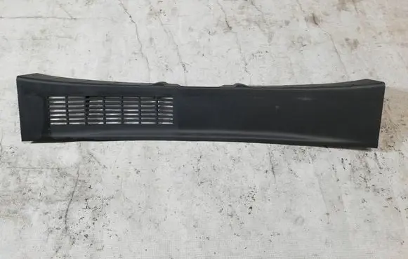 Mitsubishi Outlander Trunk/boot sill cover protection 7240A135