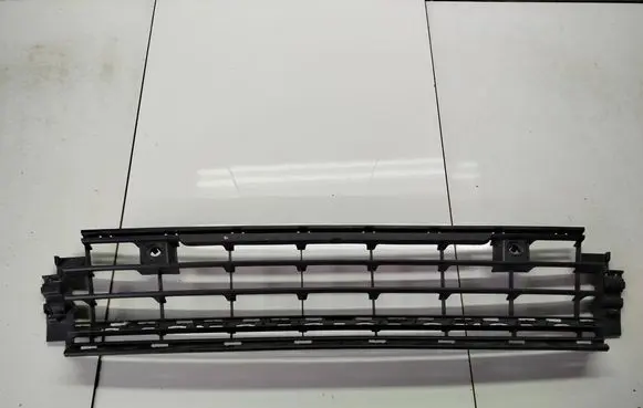 Front bumper lower grill