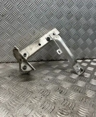 BMW 5 F10 F11 Radiator support slam panel bracket 715887406 13232810 327171