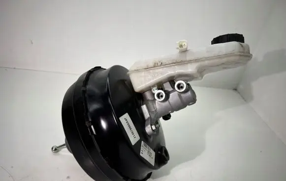 Volvo XC40 Brake booster 32217415
