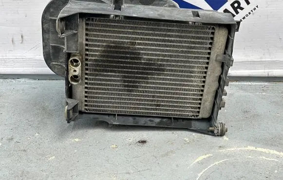 Engine oil radiator