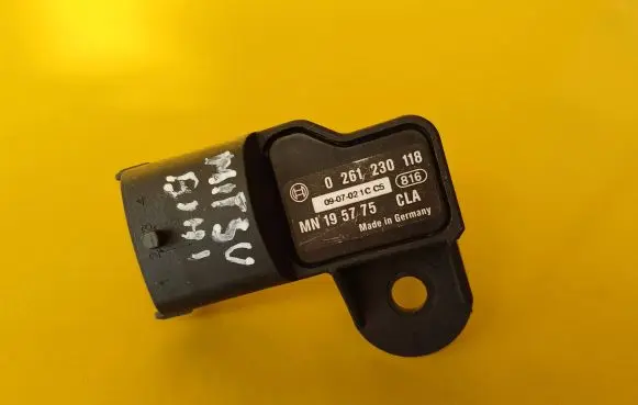 Mitsubishi Colt Air pressure sensor 0261230118