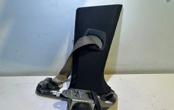 BMW 5 F10 F11 Front seatbelt 610126200B 110504