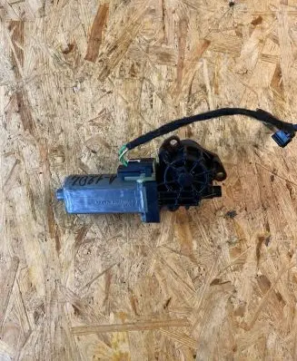 Mercedes-Benz GLK (X204) Seat adjustment motor 0390203002