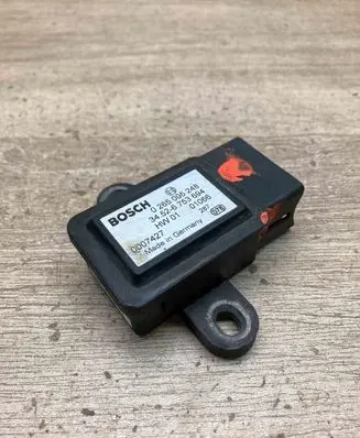 BMW 5 E39 ESP acceleration yaw rate sensor 6753694 0265005248