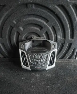 Ford Focus Head unit multimedia control AM5T18K811CE