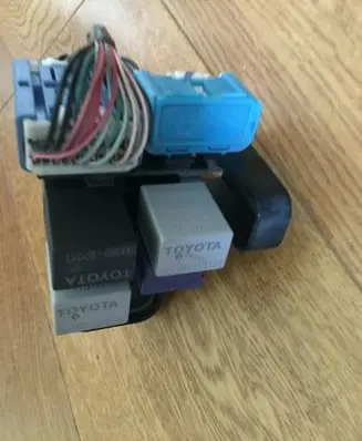 Toyota Avensis T250 Fuse box set 9008087019