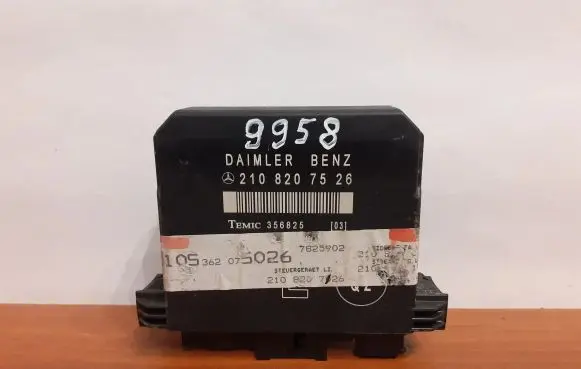 Mercedes-Benz E W210 Door control unit/module 9958 2108207526
