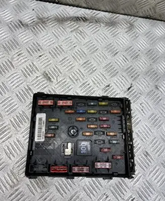 Volkswagen PASSAT CC Fuse box set 3C0937125