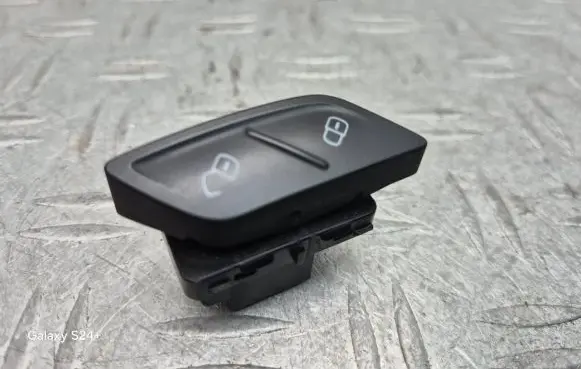 Volkswagen Touran III Central locking switch button 5TA962125