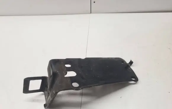 BMW 3 E90 E91 Radiator mount bracket 51647117 23781010 H260BDZZ